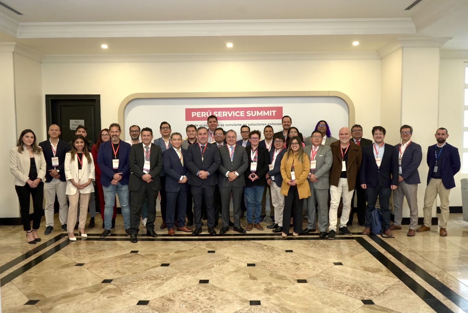 Llevamos la Innovación al Perú Service Summit Ecuador 2024